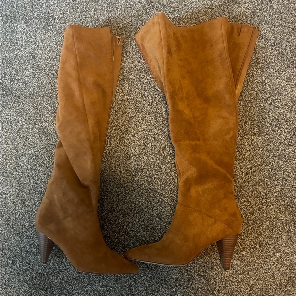 Chic Tan Suede Knee-High Boots